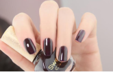 Esmalte preto brilhante